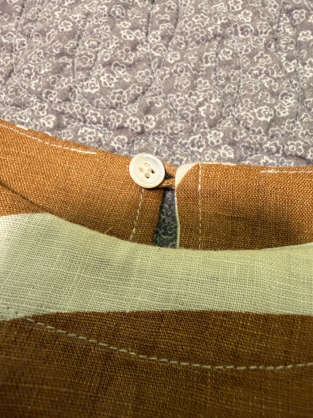 Banana Republic Sleeveless Linen-Blend Abstract Print Top in Brown and Cream - Picture 4 of 6